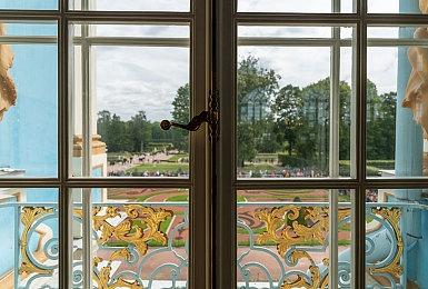 《尼尔》官方谈联动《星刃》：只要有钱 我们什么都愿意干